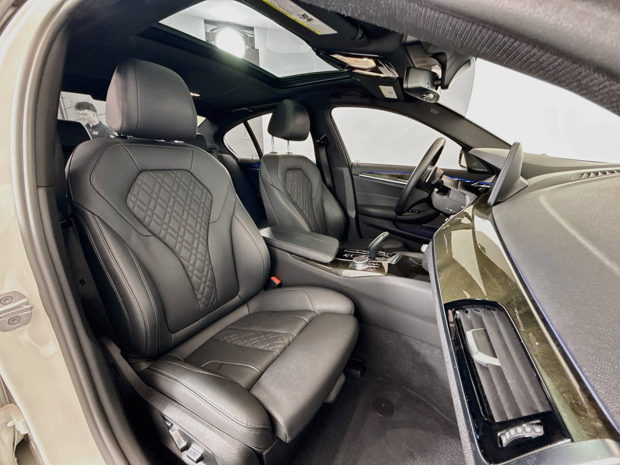 Used 2022 BMW 530i xDrive w/ Premium Package AWD/4WD image 28