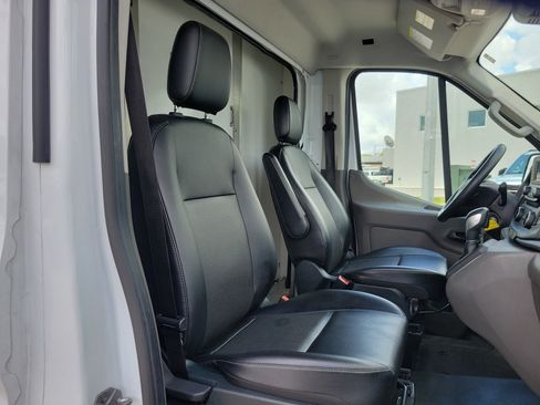 Used 2023 Ford Transit 350 DRW RWD image 15