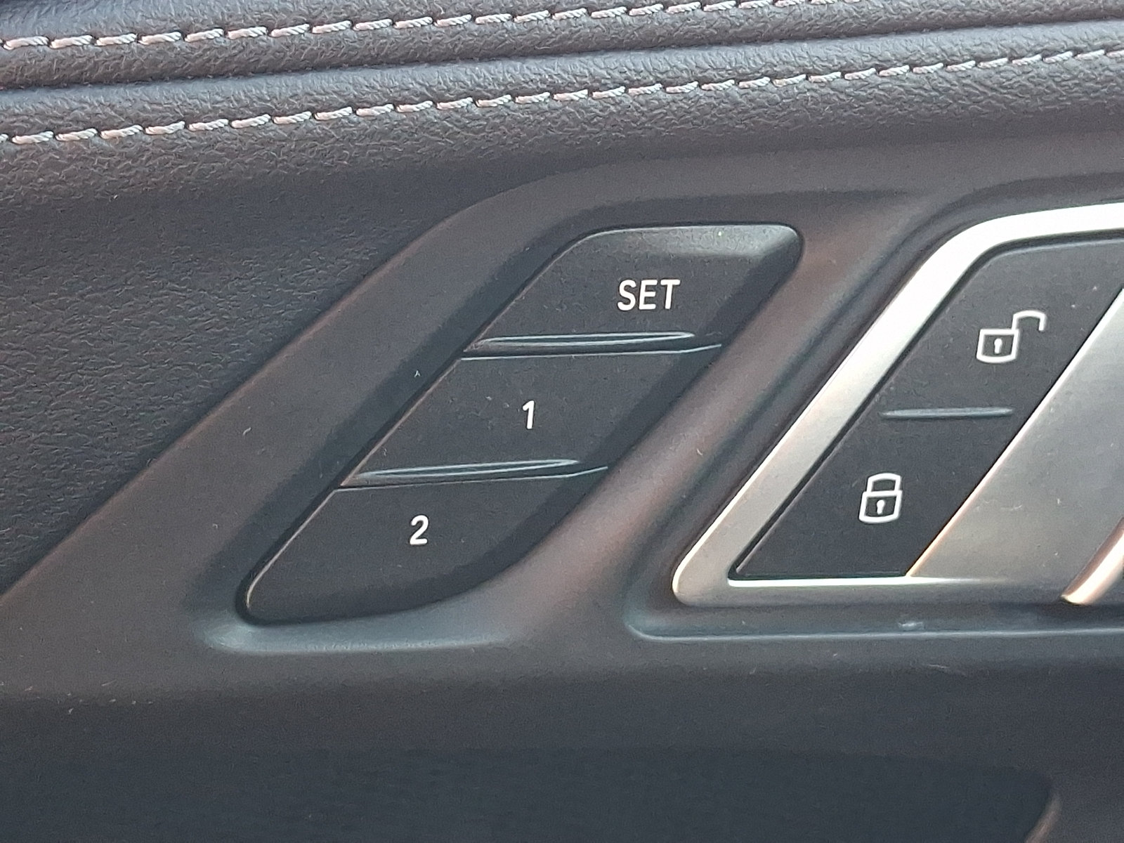 Used 2023 BMW M2 w/ Lighting Package RWD image 31