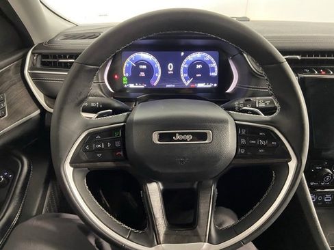 Used 2023 Jeep Grand Cherokee L Limited w/ Luxury Tech Group II image 20