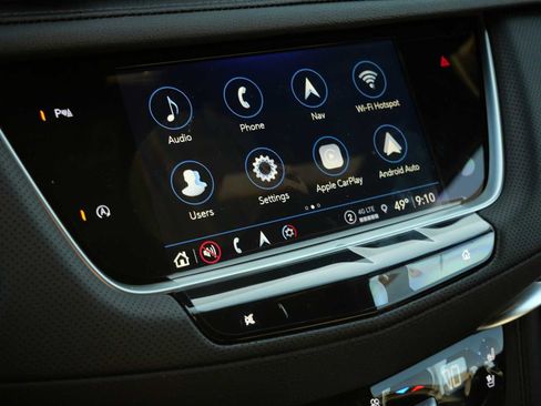 Used 2025 Cadillac XT5 Premium Luxury w/ LPO, Floor Liner Package AWD/4WD image 20