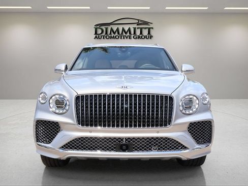 Used 2025 Bentley Bentayga Extended Wheelbase AWD/4WD image 7