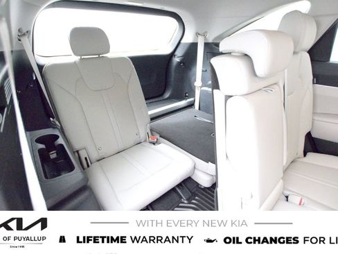 New 2026 Kia Sorento S image 14