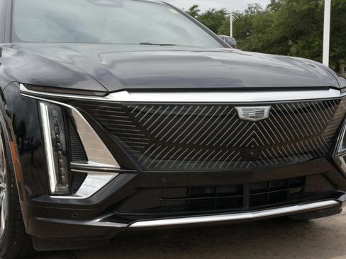 Certified 2024 Cadillac Lyriq Luxury RWD image 27