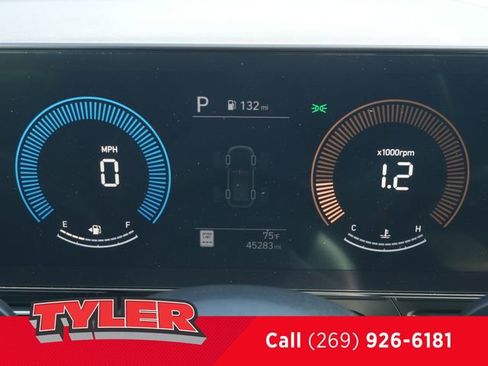Used 2024 Hyundai Kona SEL AWD/4WD image 44