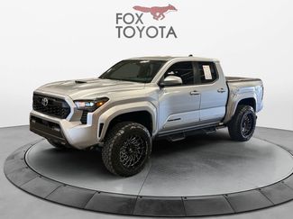 Used 2025 Toyota Tacoma TRD Sport video 1