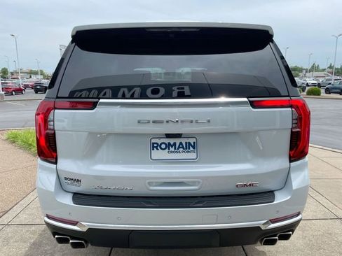 New 2026 GMC Yukon Denali w/ Denali Reserve Package AWD/4WD image 4