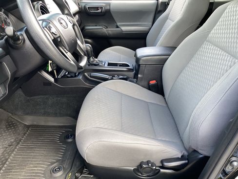 Used 2023 Toyota Tacoma SR AWD/4WD image 16