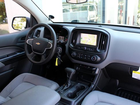 Used 2020 Chevrolet Colorado W/T w/ WT Convenience Package image 25