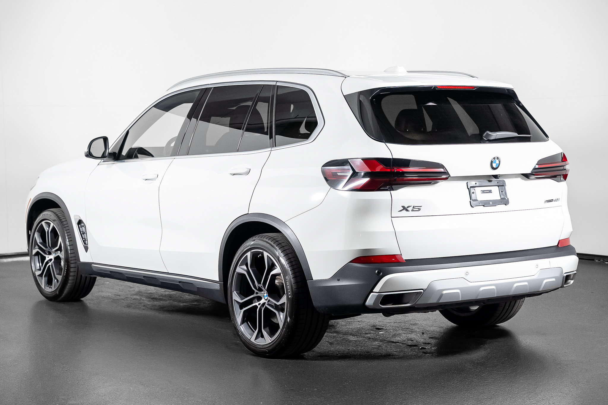 Used 2024 BMW X5 sDrive40i RWD image 21