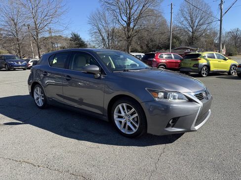 Used 2014 Lexus CT 200h image 4