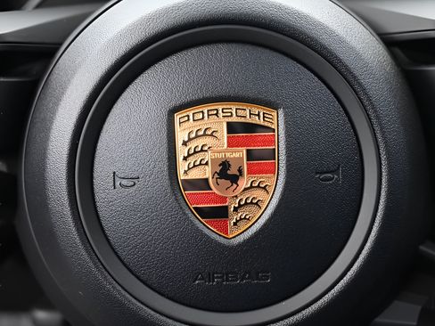New 2026 Porsche Macan AWD/4WD image 20
