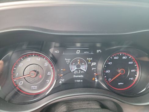 Used 2019 Dodge Charger SXT w/ Plus Group RWD image 5