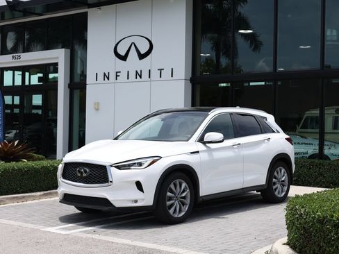 Certified 2021 INFINITI QX50 Luxe FWD image 1