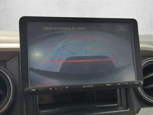 Used 2019 Toyota Tacoma SR5 image 12