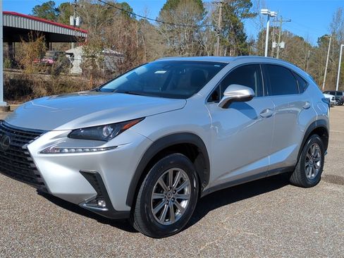 Used 2018 Lexus NX 300 FWD image 1