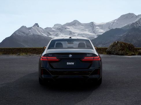 New 2027 BMW 550e xDrive AWD/4WD image 32