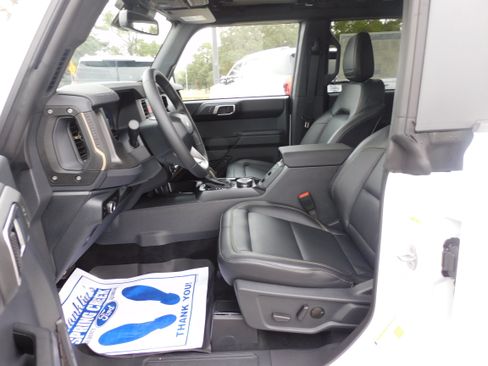 New 2025 Ford Bronco Badlands image 11