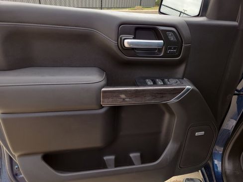 Used 2022 Chevrolet Silverado 1500 LTZ w/ Safety Package II image 18