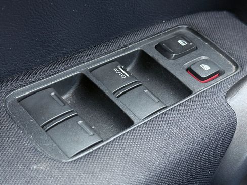 Used 2011 Honda CR-V LX image 23