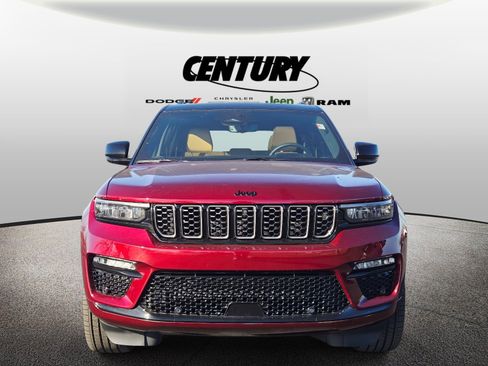 Used 2024 Jeep Grand Cherokee Summit image 9