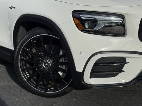 Used 2024 Mercedes-Benz GLB 35 AMG 4MATIC image 2