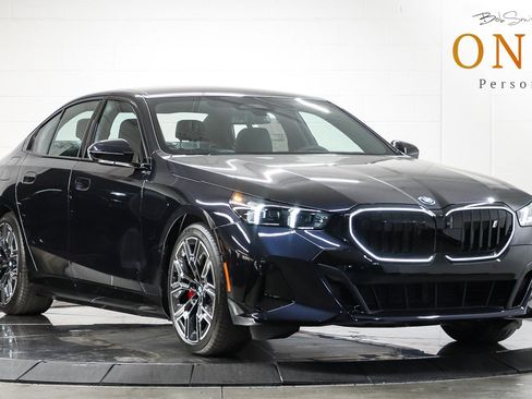 New 2027 BMW i5 eDrive40 w/ M Sport Package RWD image 1