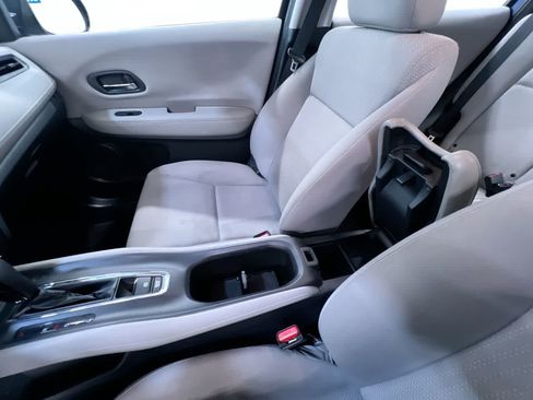 Used 2016 Honda HR-V LX image 27