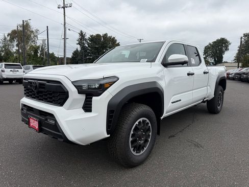 New 2024 Toyota Tacoma TRD Off-Road image 4