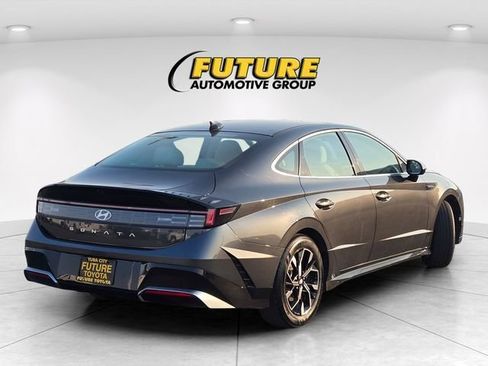Used 2025 Hyundai Sonata SEL FWD image 5