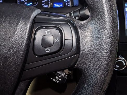 Used 2015 Toyota Camry LE FWD image 40