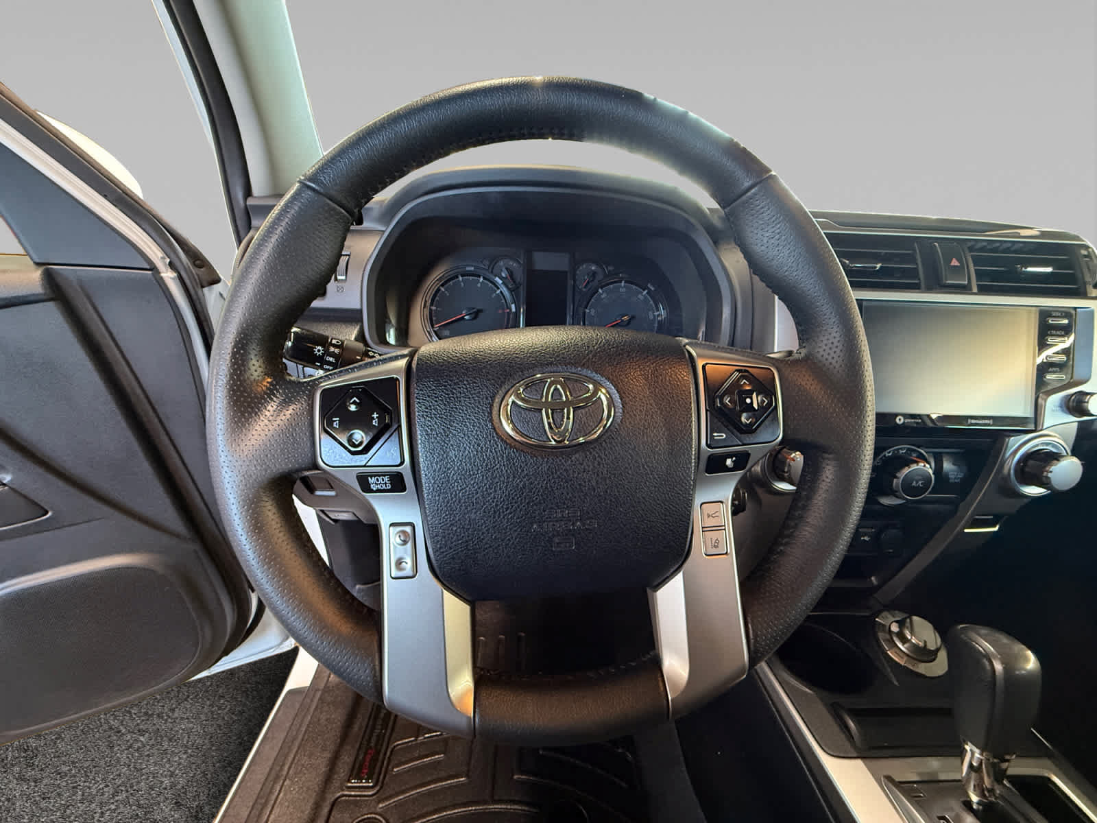 Used 2024 Toyota 4Runner SR5 AWD/4WD image 13