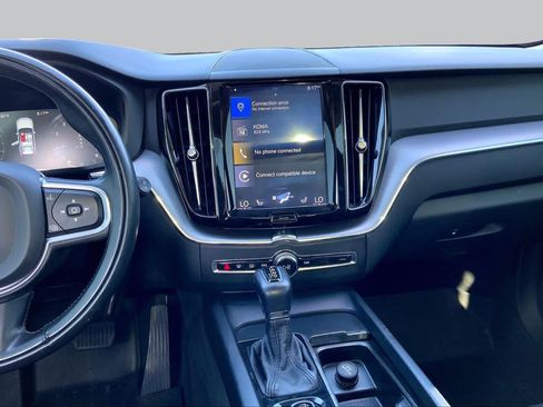 Used 2020 Volvo XC60 T5 Momentum AWD/4WD image 7