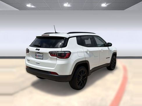 New 2026 Jeep Compass Latitude AWD/4WD image 9