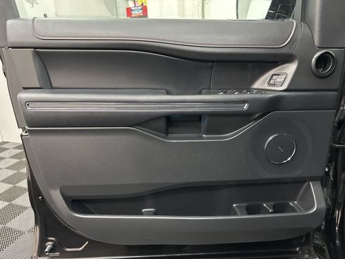 Used 2024 Ford Expedition Max Limited AWD/4WD image 18