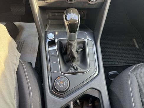 Used 2024 Volkswagen Tiguan S image 25