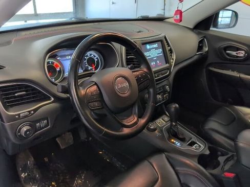 Used 2021 Jeep Cherokee Trailhawk w/ Trailer Tow Group AWD/4WD image 11