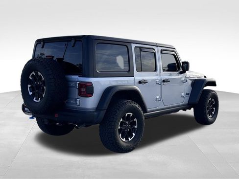 Used 2024 Jeep Wrangler Unlimited Rubicon 4xe w/ Capability Package AWD/4WD image 8