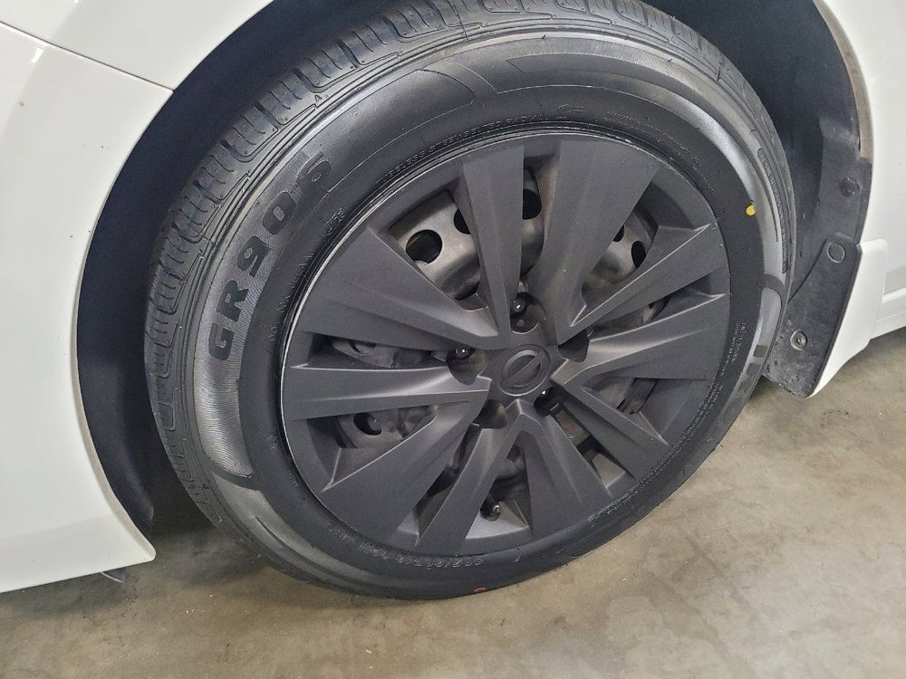 Used 2025 Nissan Sentra S FWD image 31