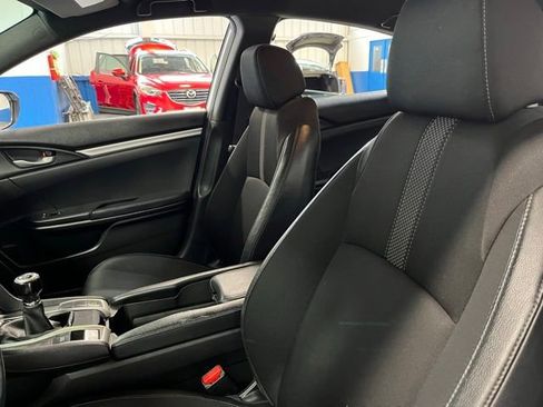 Used 2020 Honda Civic Sport image 23