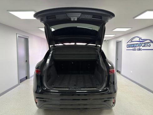 Used 2023 Jaguar F-PACE S AWD/4WD image 36