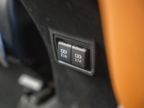 Used 2019 Lexus UX 200 w/ Premium Package FWD image 33