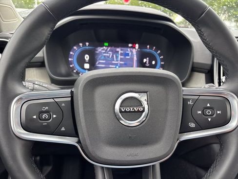 Used 2024 Volvo XC40 B5 Plus AWD/4WD image 25