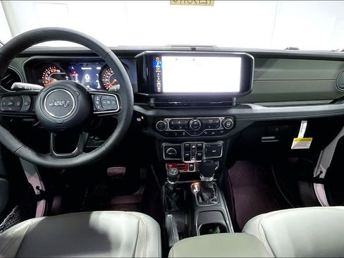 New 2026 Jeep Gladiator Mojave image 6