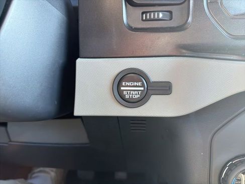 Used 2022 Ford Bronco Badlands image 35