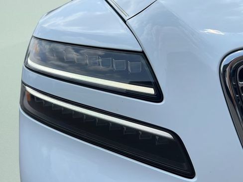 Certified 2025 Genesis GV80 3.5T Prestige AWD/4WD image 25