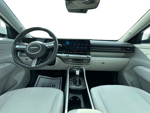 Used 2025 Hyundai Kona SEL AWD/4WD image 13