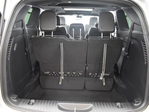 New 2026 Chrysler Pacifica Select AWD/4WD image 7