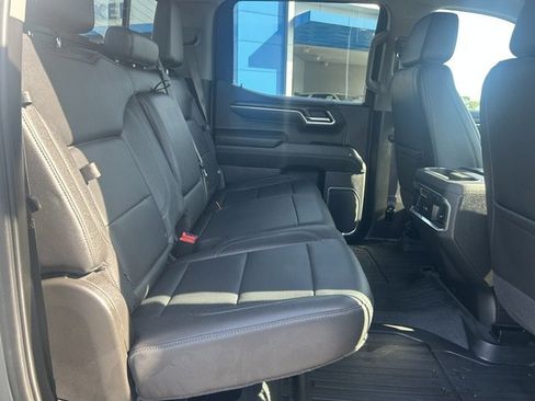 Used 2024 GMC Sierra 1500 SLT w/ SLT Premium Plus Package AWD/4WD image 11