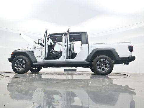 Used 2020 Jeep Gladiator Sport w/ Quick Order Package 24S AWD/4WD image 37
